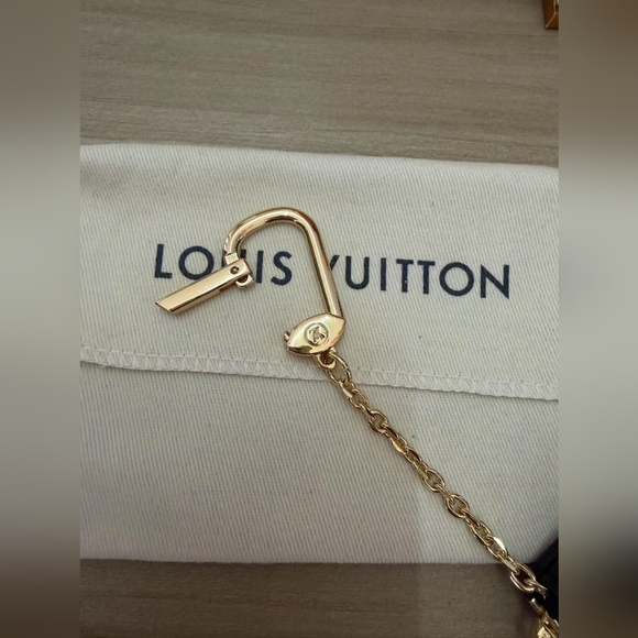 Louis Vuitton Key Pouch - Picture 10 of 15